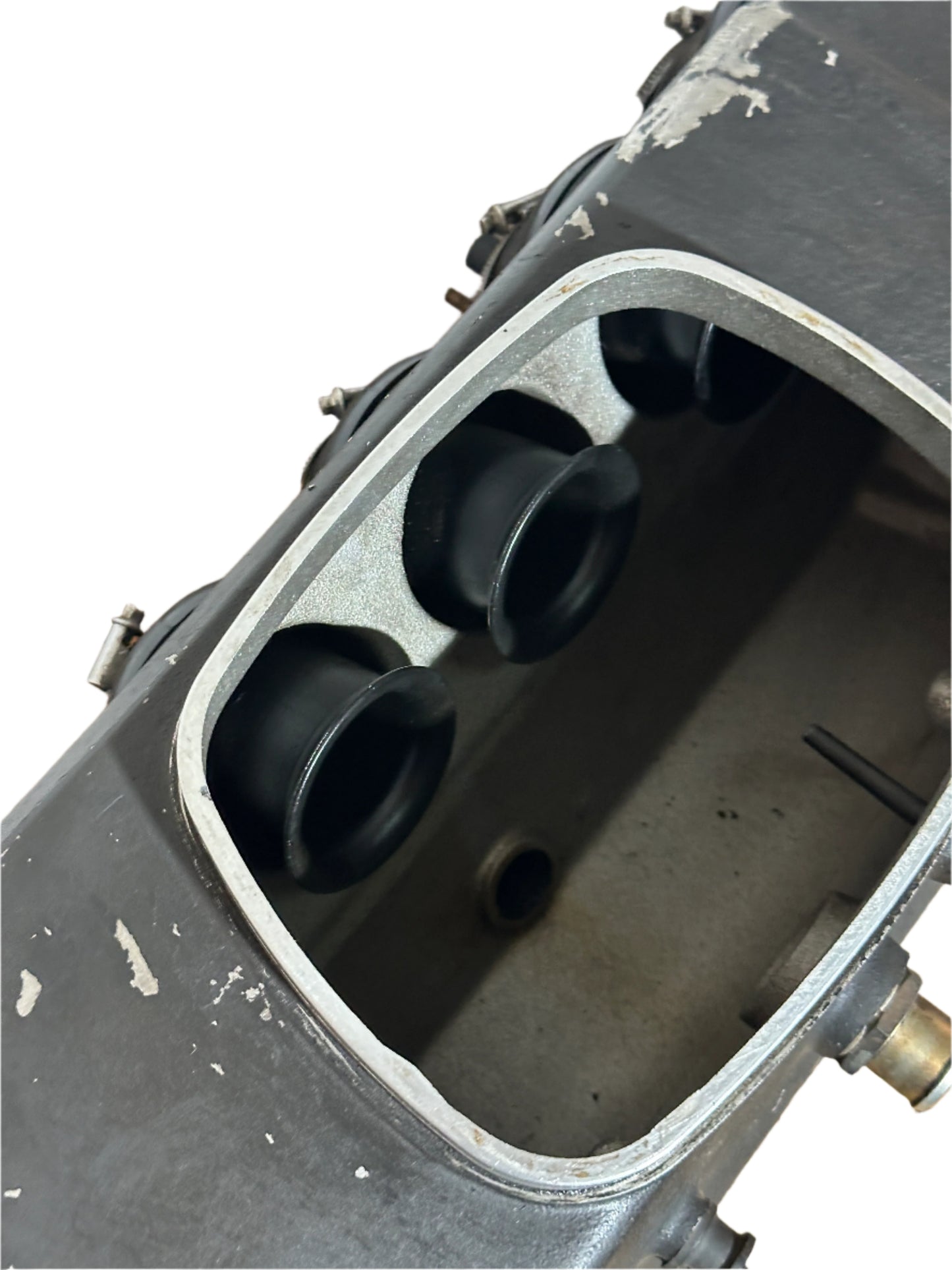 S50B32 Intake Plenum Chamber