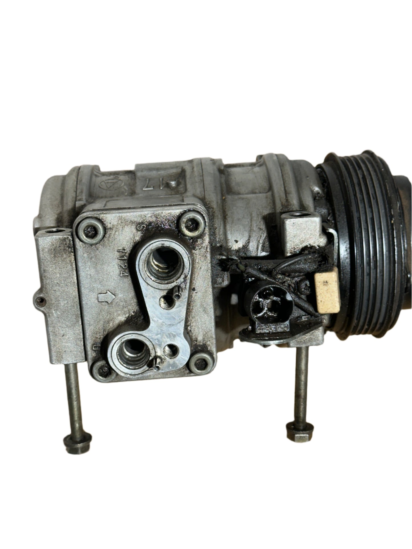 S50 B32 AC COMPRESSOR
