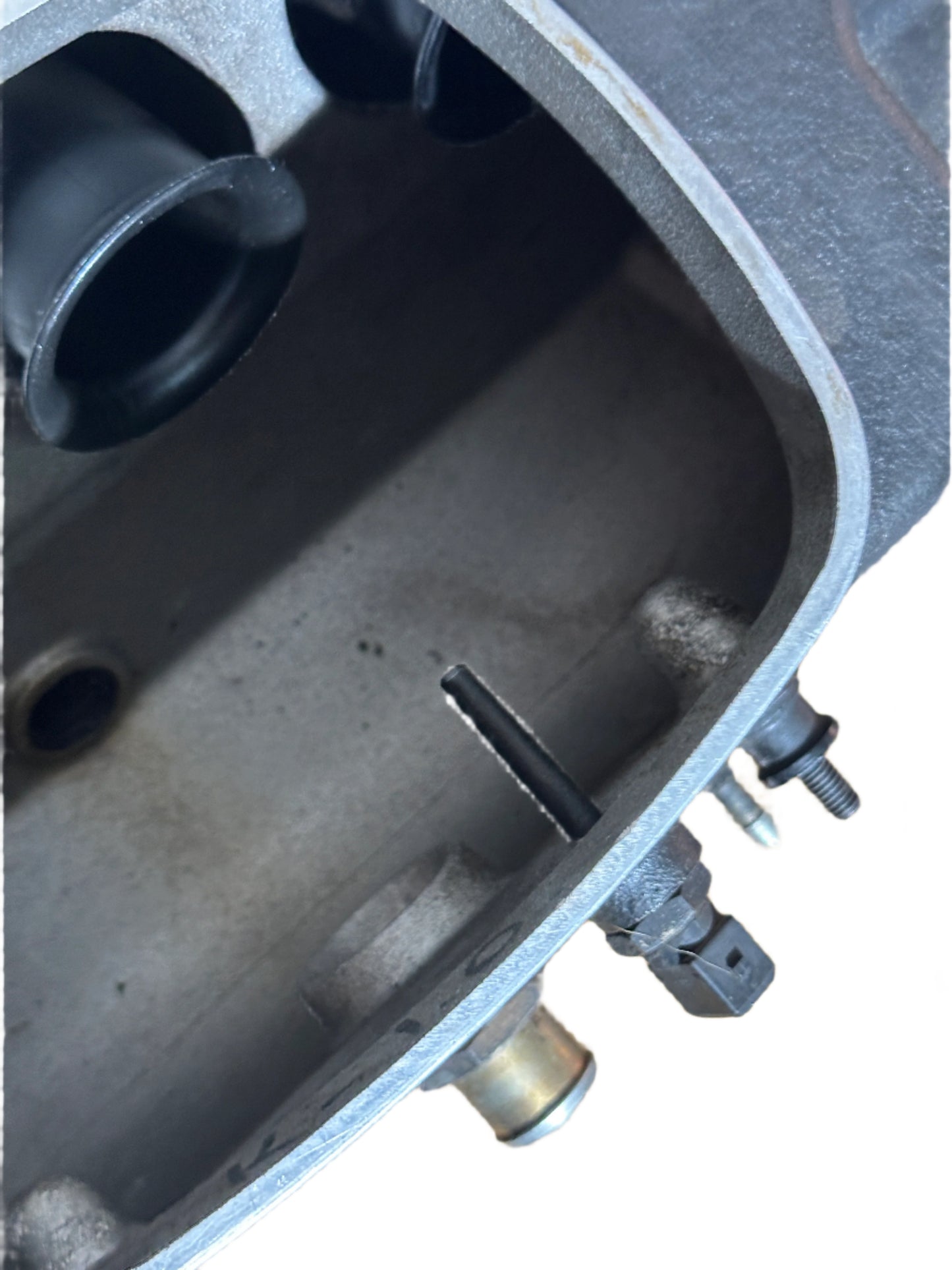 S50B32 Intake Plenum Chamber